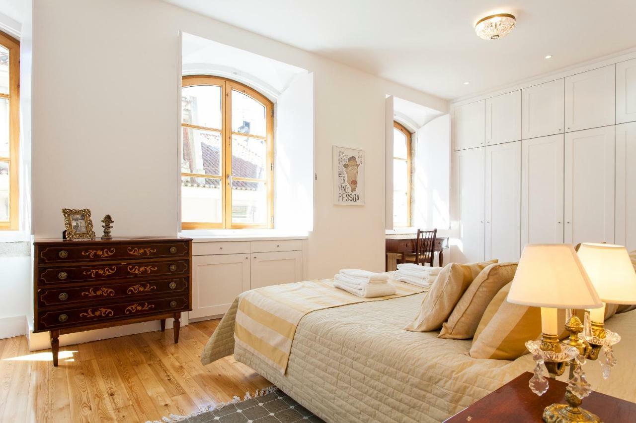 Chiado 4-Bedroom Flat Lisbon Exterior photo