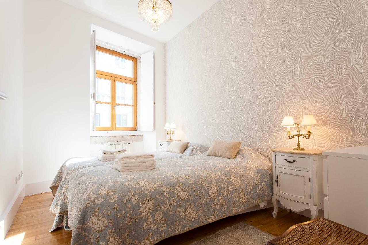 Chiado 4-Bedroom Flat Lisbon Exterior photo