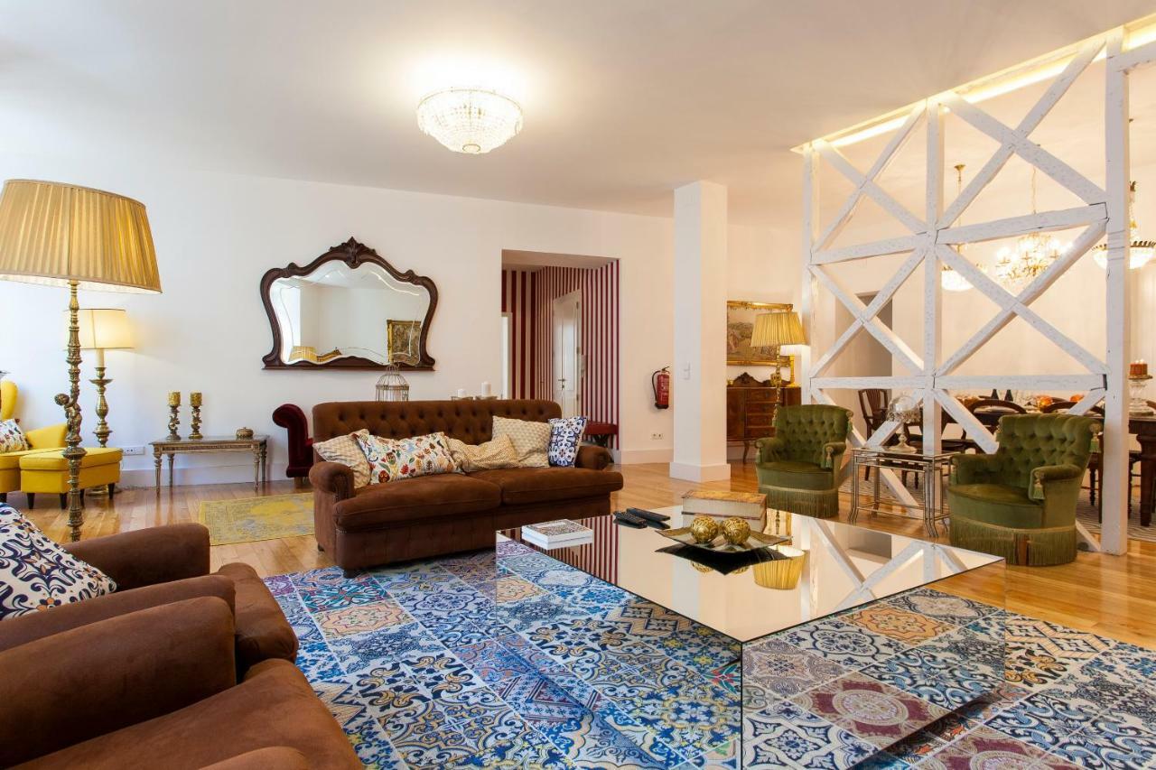 Chiado 4-Bedroom Flat Lisbon Exterior photo
